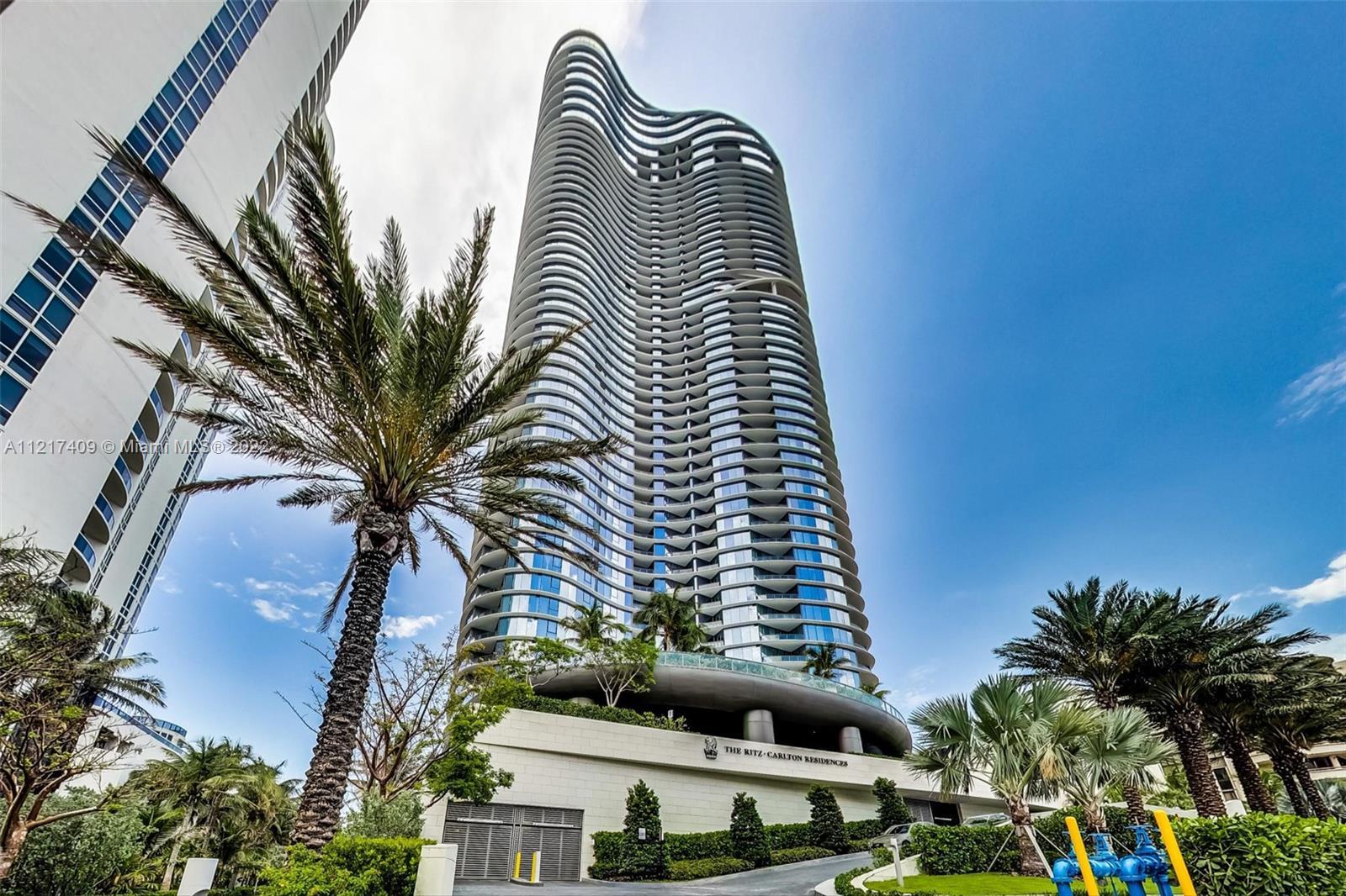 The 5-Star Ritz Carlton Residences in Sunny Isles, Fl brings you this 3/4.5 corner unit w Panoramic 