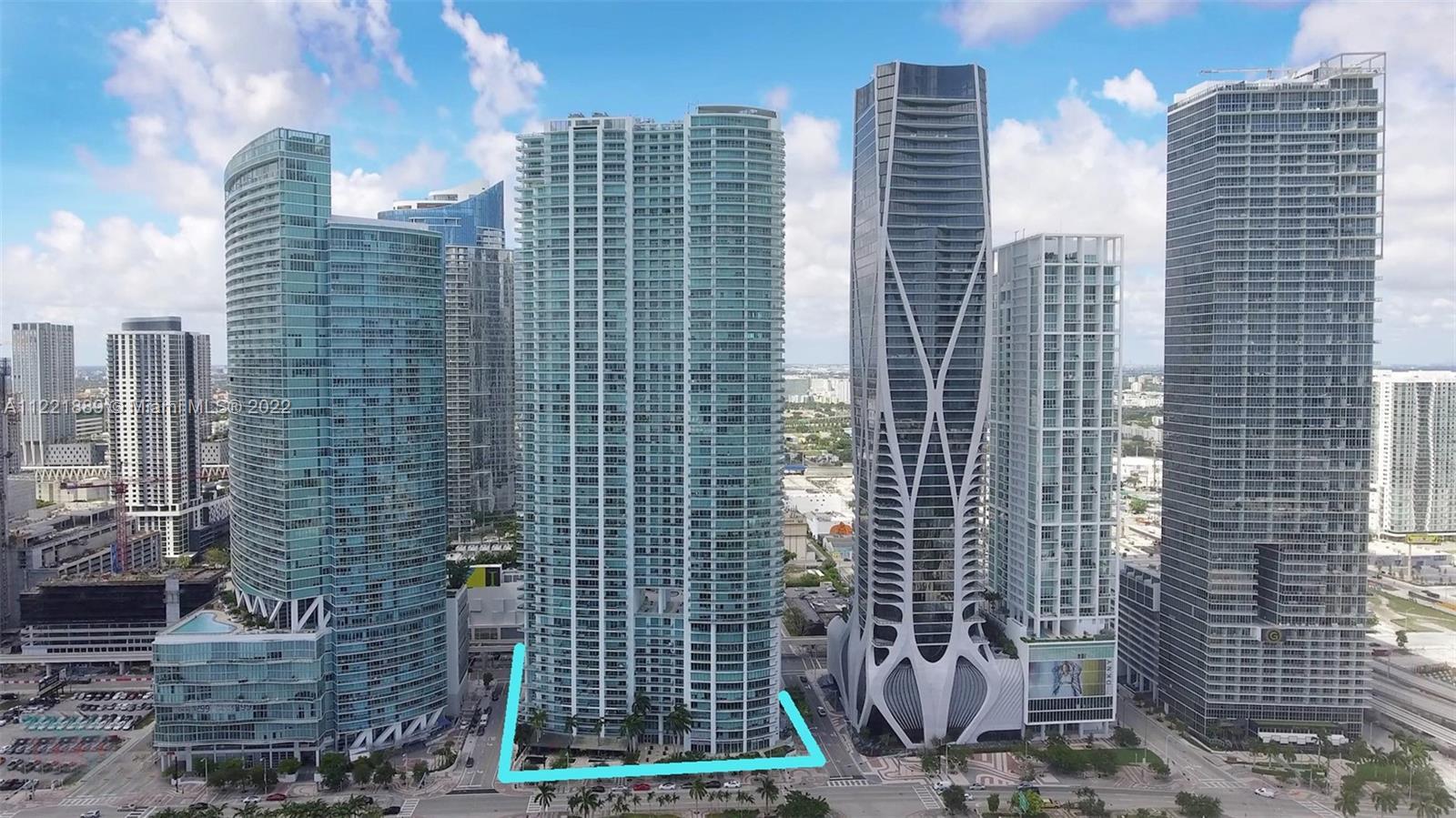 This flow through unit with many upgrades in luxurious 900 Biscayne is up for sale. The unit has lar