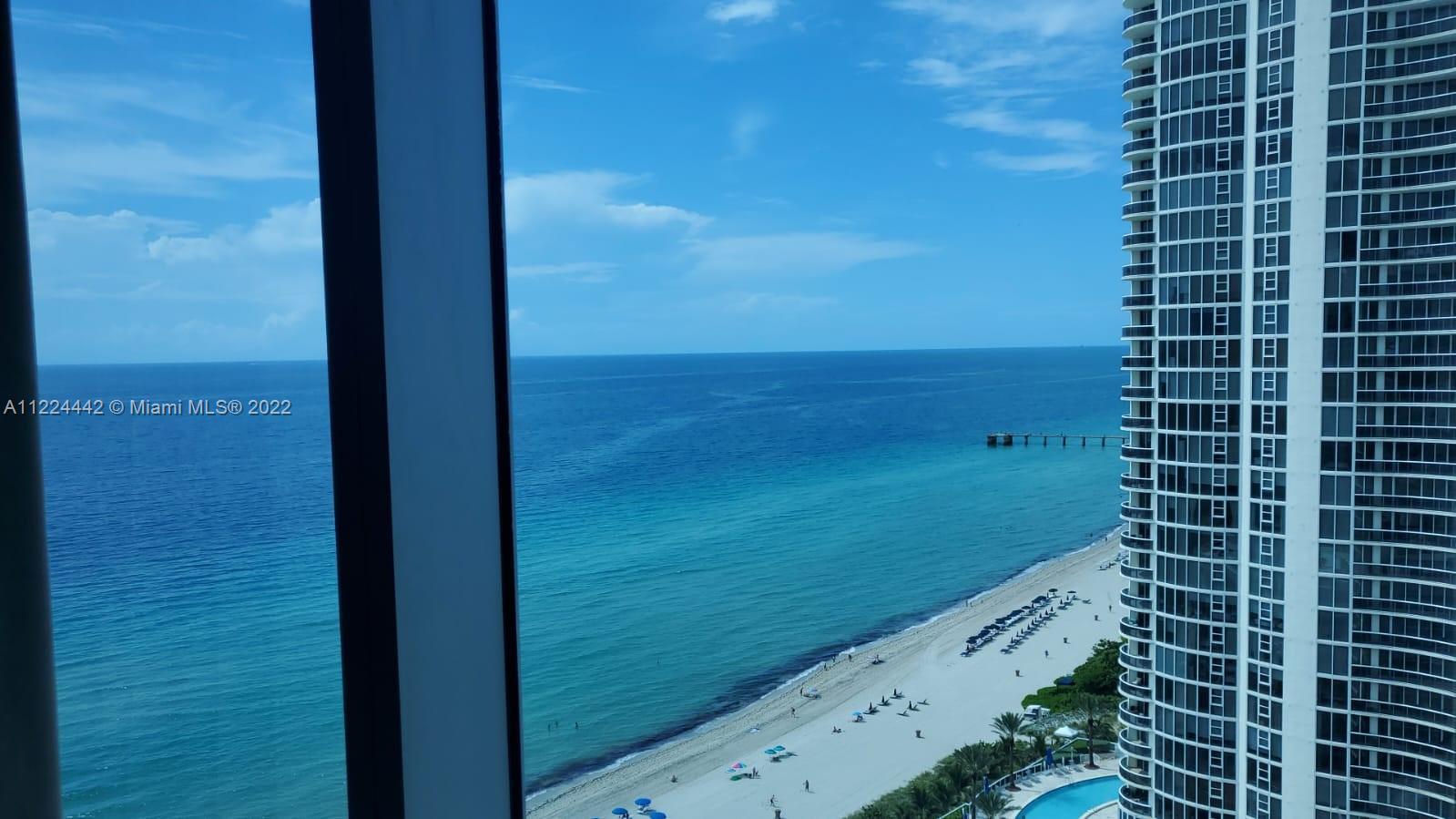 ****Lower penthouse Sunny Isles***Excellent Investment opportunity*** Fully furnished 2/2 Condo Hote