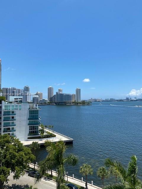 LOCATION !!! LOCATION !!! LOCATION !!!
Most desirable location in Brickell.
One of the Best waterf