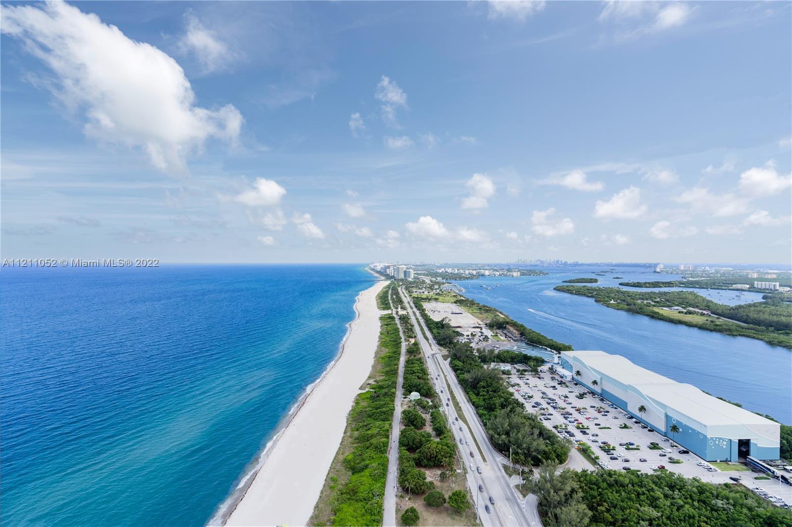 Simply the most incredible view in Miami. With an open, flowing and generous floorplan, boasting a f