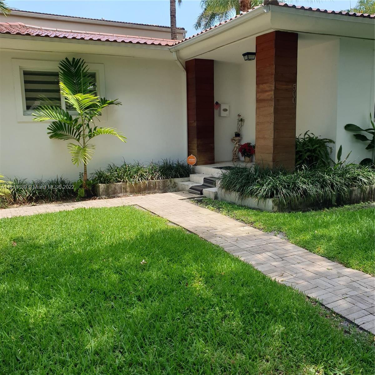 Totally remodelled 4/2.5 bath, On corner lot in central Miami Shores. New kitchen, stainless steel a