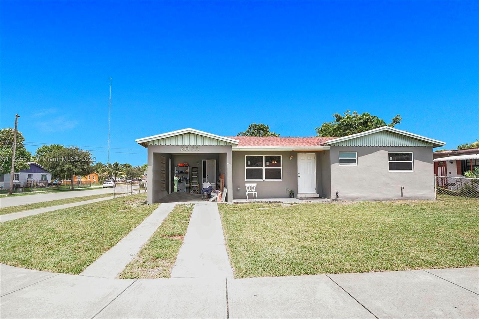 Come experience this beautifully updated home in Fort Lauderdale with a total 3 bedrooms, 3 bathroom