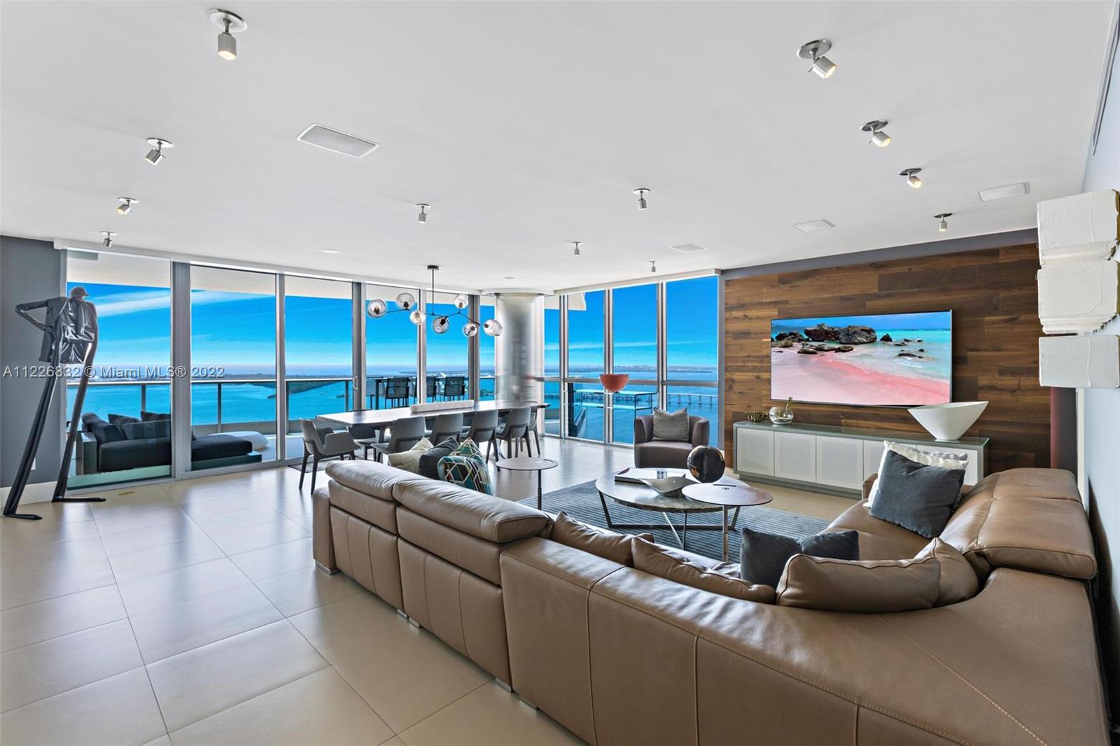 Best Line rarely available at Jade Brickell: South Corner 4 bed - 4.5 bath with Breathtaking Panoram