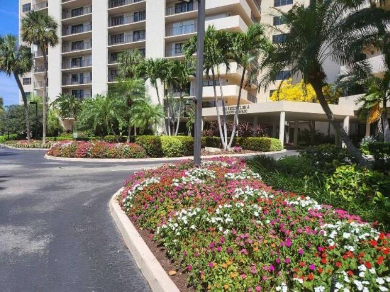 AUCTION.  This spacious 3 bed, 3 bath condo offers water views and great amenities. Come enjoy resor