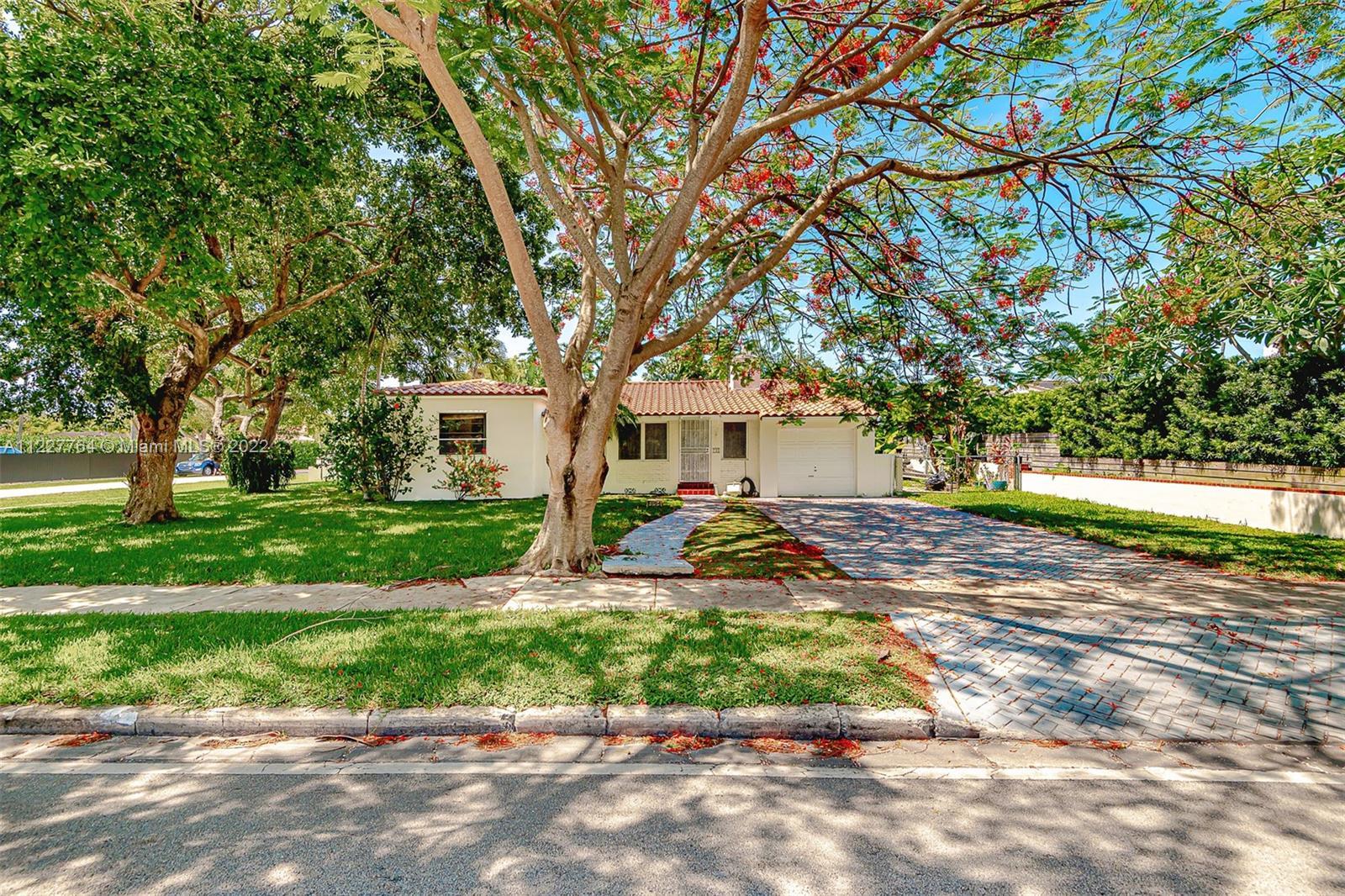GREAT OPPORTUNITY TO OWN 3/2 OVERSIZED CORNER LOT MIAMI SHORES HOME!!!! A BUILDERS MUST SEE!!  HOME 