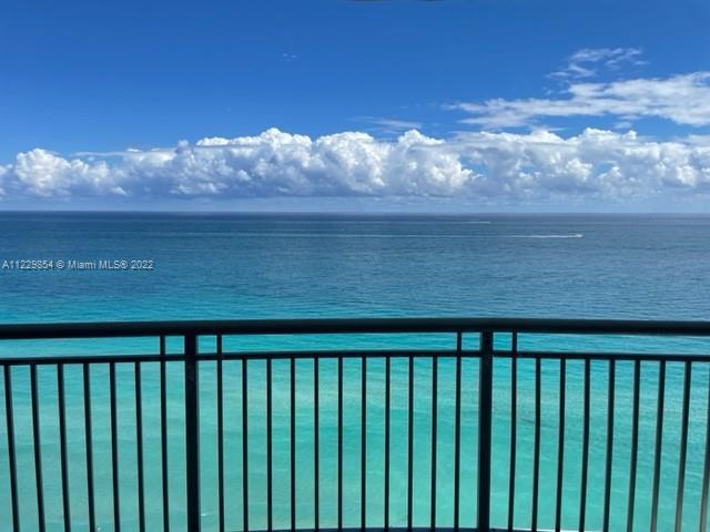 Breathtaking direct ocean views from every room in this high floor condo luxury hotel residence. Lig