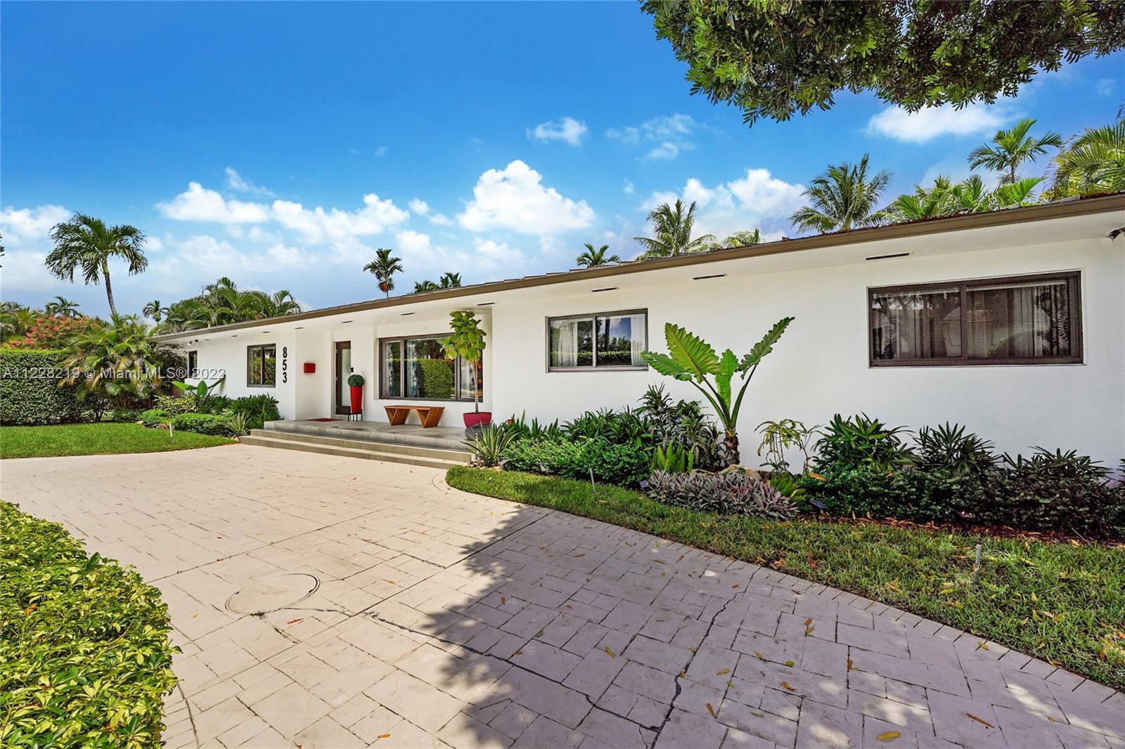 Designed for the avid entertainer, experience elegance and style in this exceptional Miami Shores ho