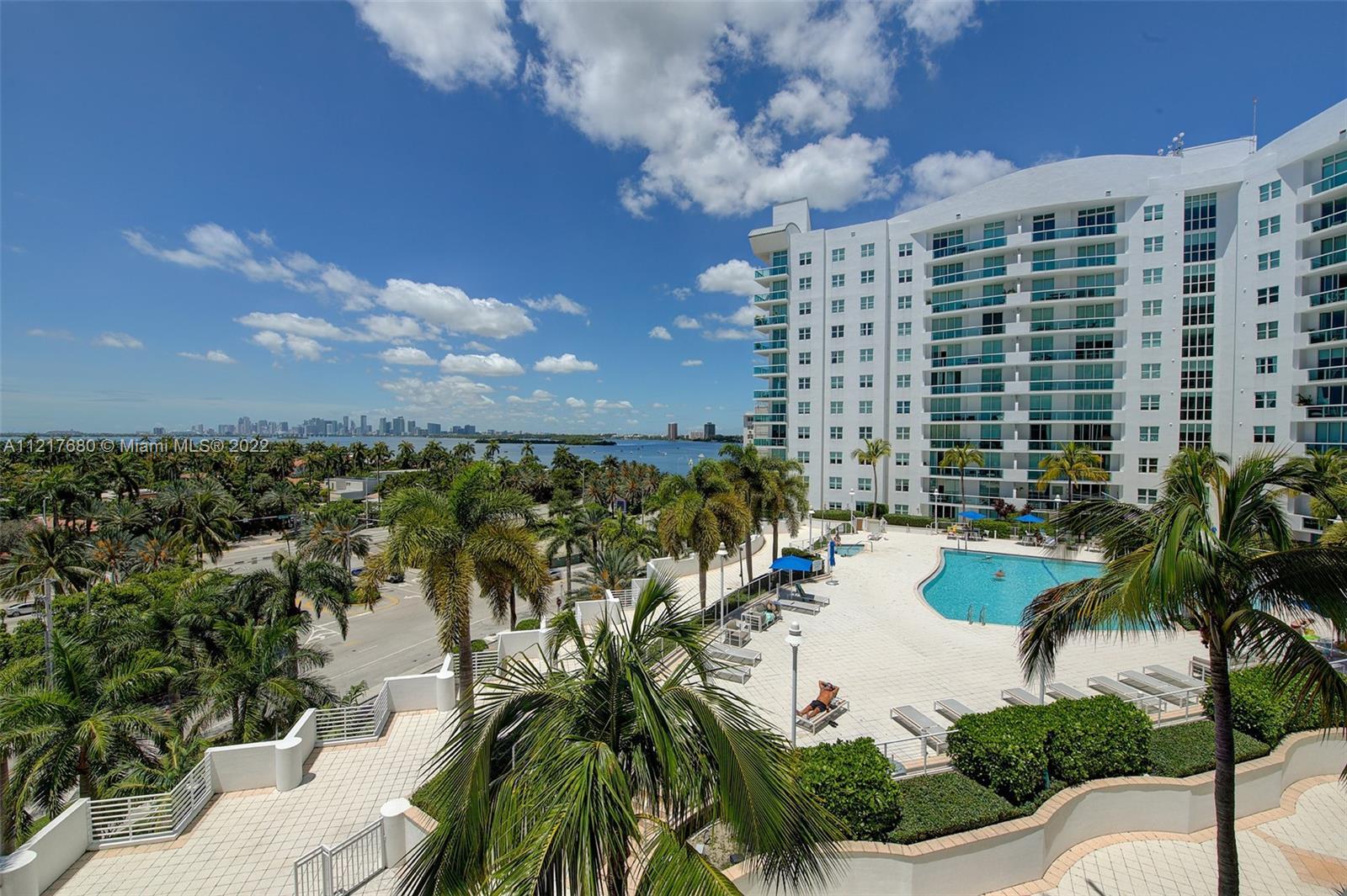 Live in luxury at the "360"! overlooking beautiful Biscayne bay & the intracoastal waterway from a h