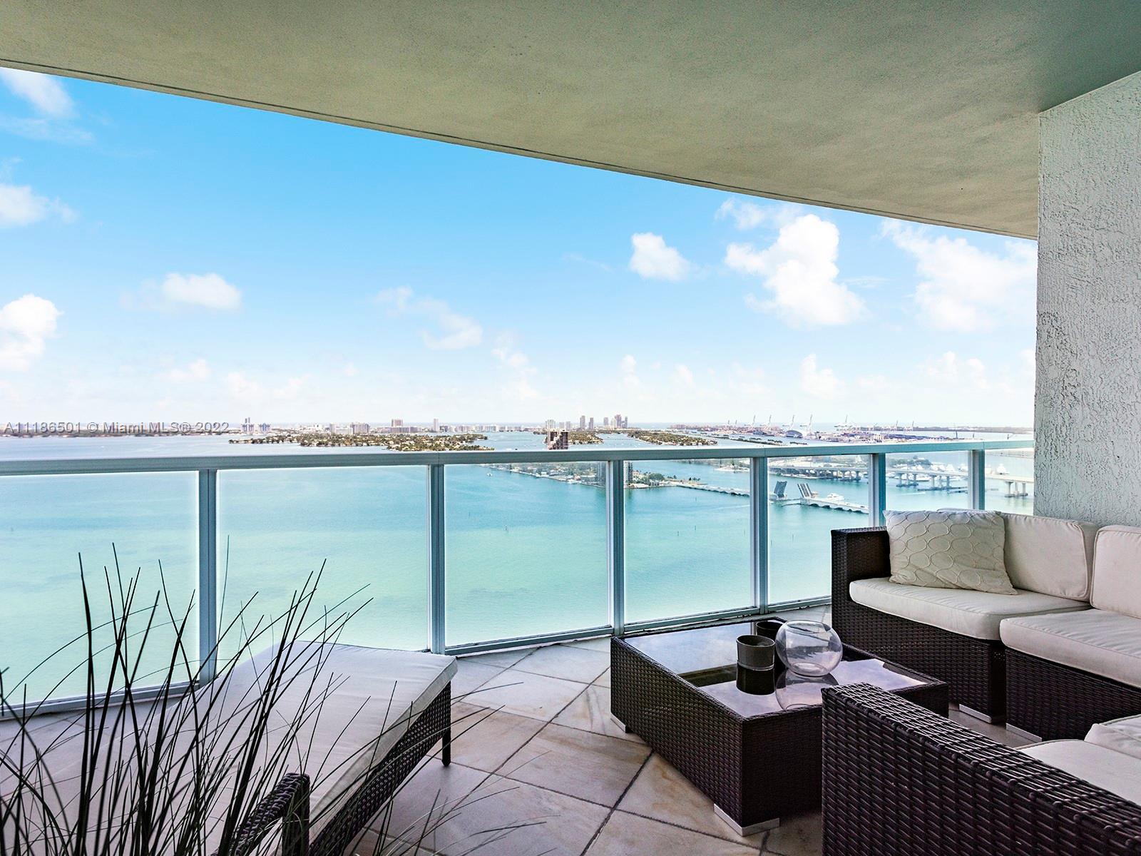 SPECTACULAR UNOBSTRUCTED BAY FRONT VIEWS FROM EVERY ROOM W/WRAPAROUND BALCONY, BEST LINE, 2BED+DEN T
