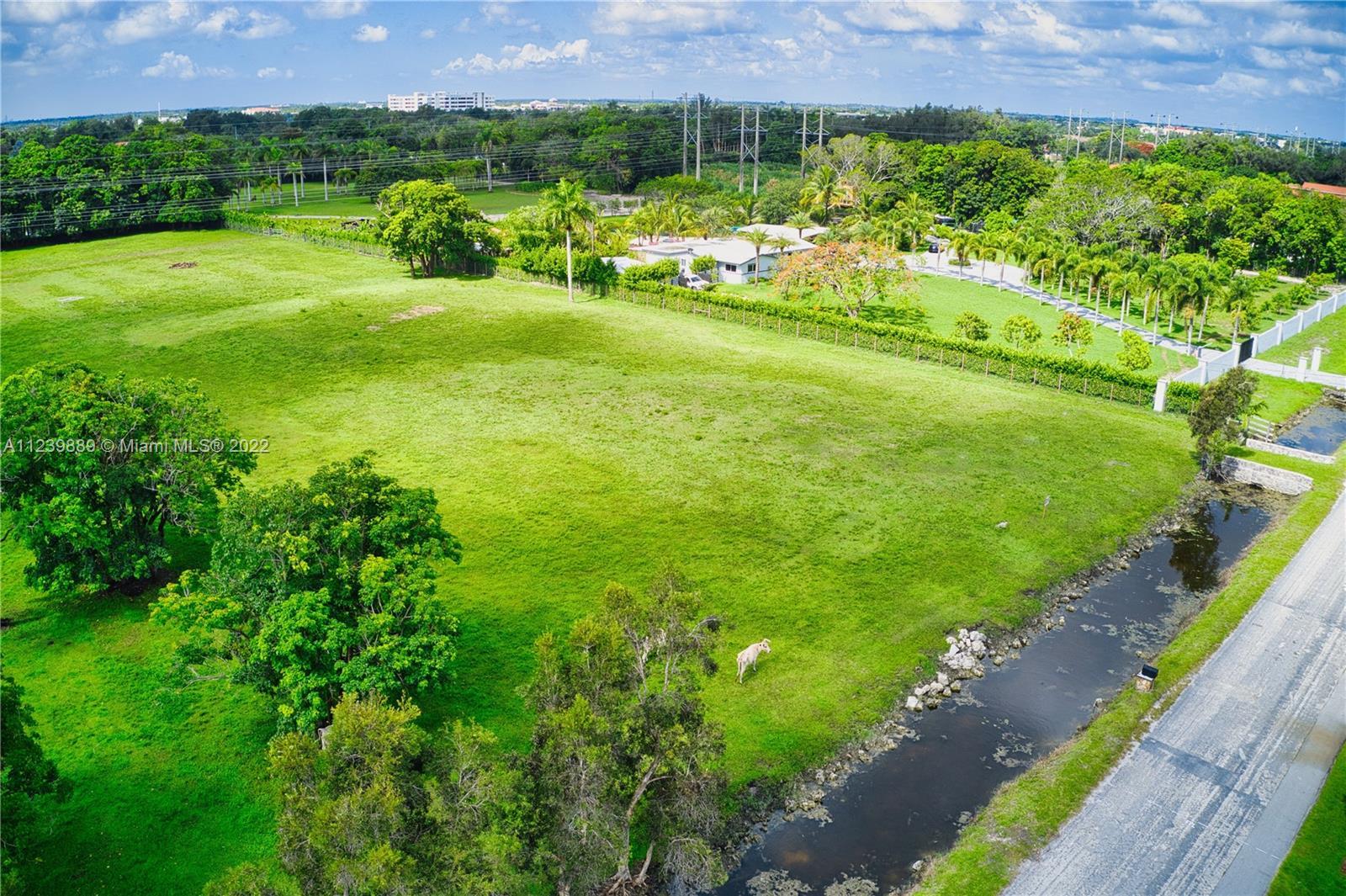 Photo of 14400 Luray Rd in Southwest Ranches, FL