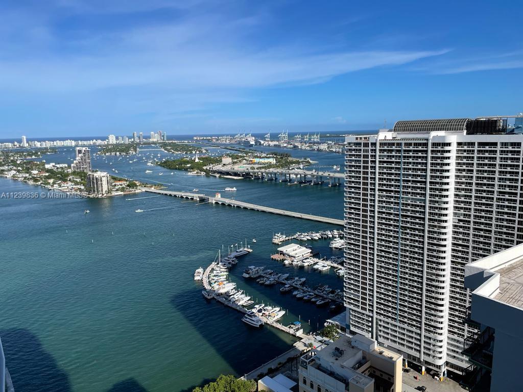 Spectacular Aria On The Bay, 3 Bedroom, 3.5 Bath condo located in the heart of Miami's most desirabl