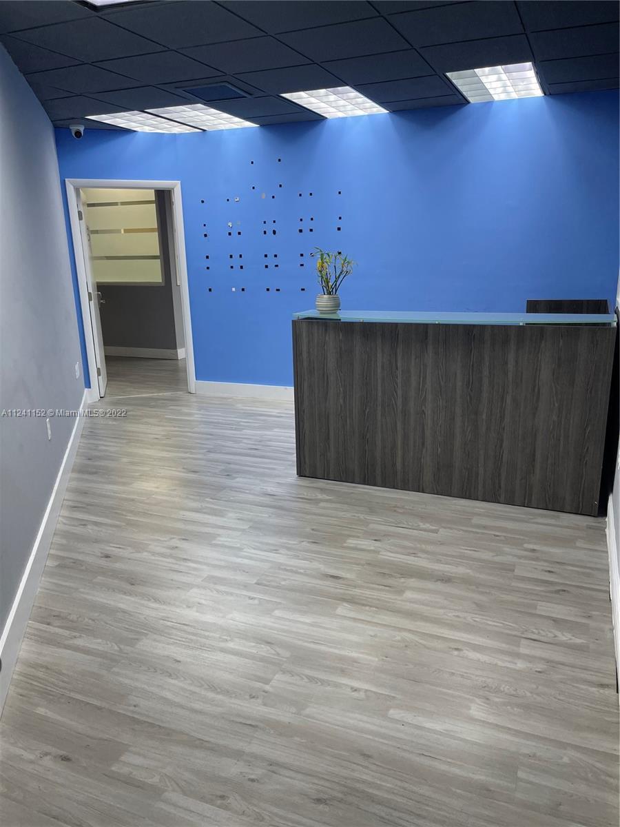 Photo of 11601 Biscayne Blvd in Miami, FL