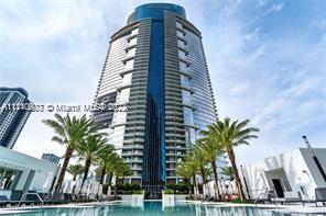 $1,300,000  !!  1753 SQ. Incredible opportunity to own  a condo the best line at the  Luxurious and 