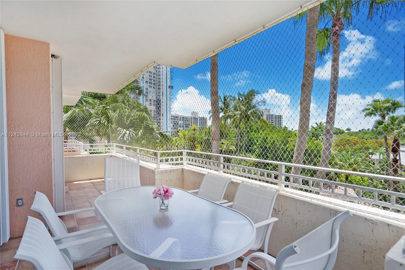 Photo of 799 Crandon Blvd #308 in Key Biscayne, FL