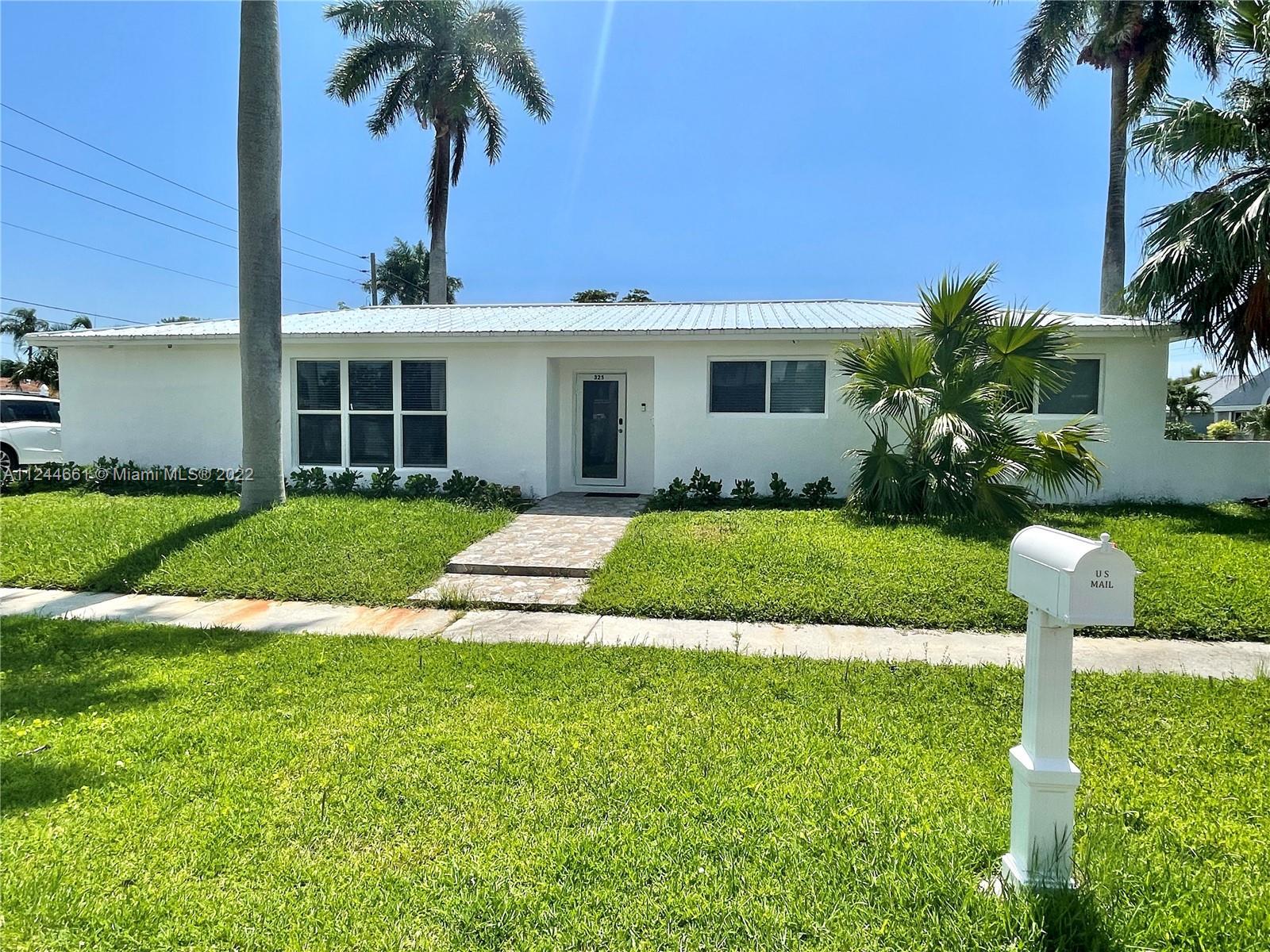 Photo of 325 SE 4th Ave in Dania Beach, FL