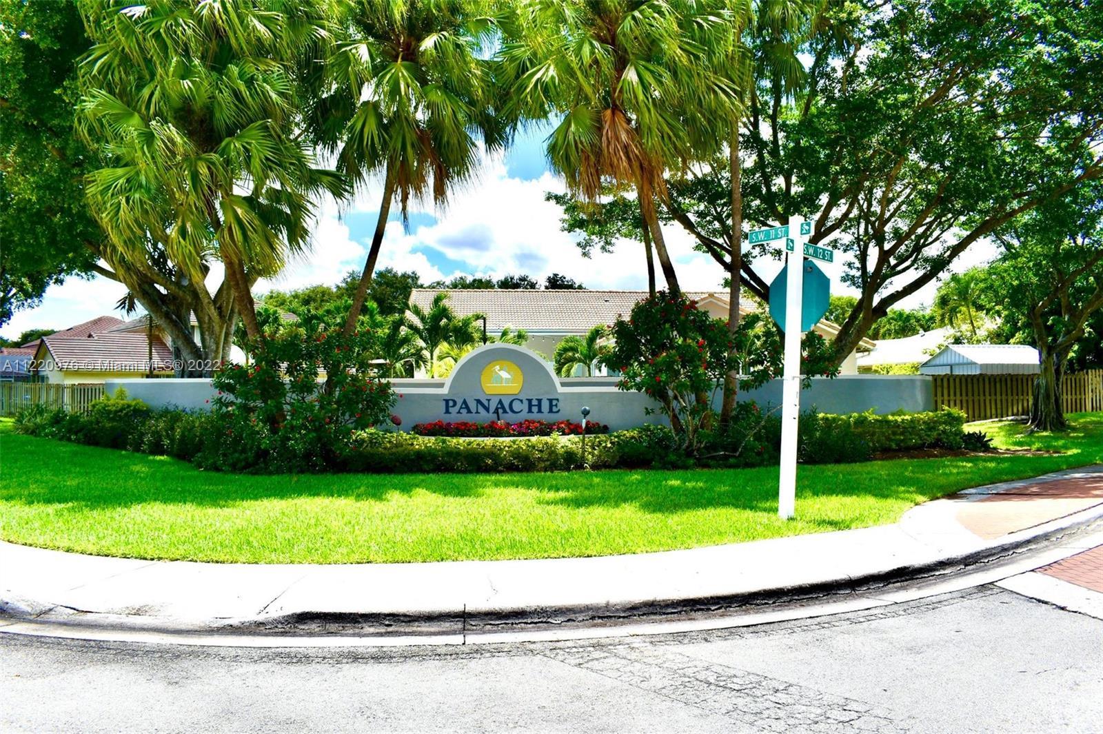 Photo of 10311 SW 9th Ln in Pembroke Pines, FL