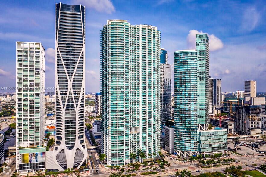 Luxury elegant apartment in English Conservatism style in the famous 900 Biscayne Condo. Walking dis