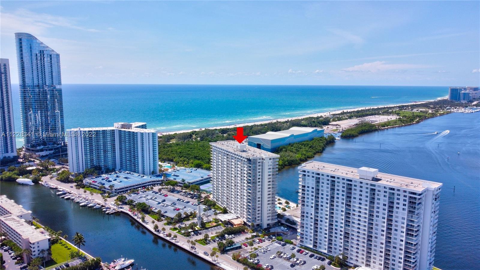 Amazing opportunity in Sunny Isles Beach! This 1-bedroom 1.5 bathroom spacious apartment has one of 