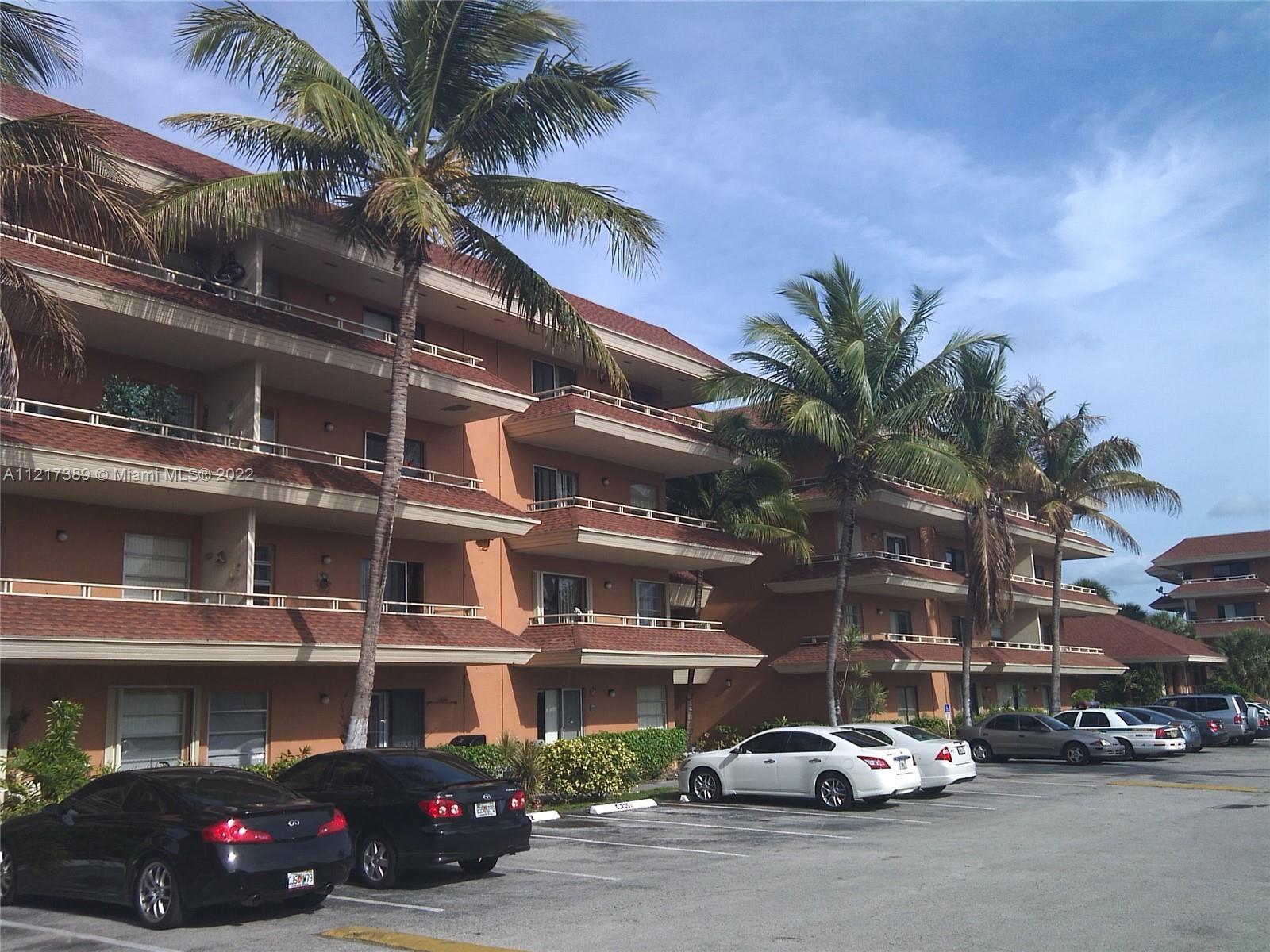 Photo of 17530 NW 68th Ave #C4002 in Miami Lakes, FL