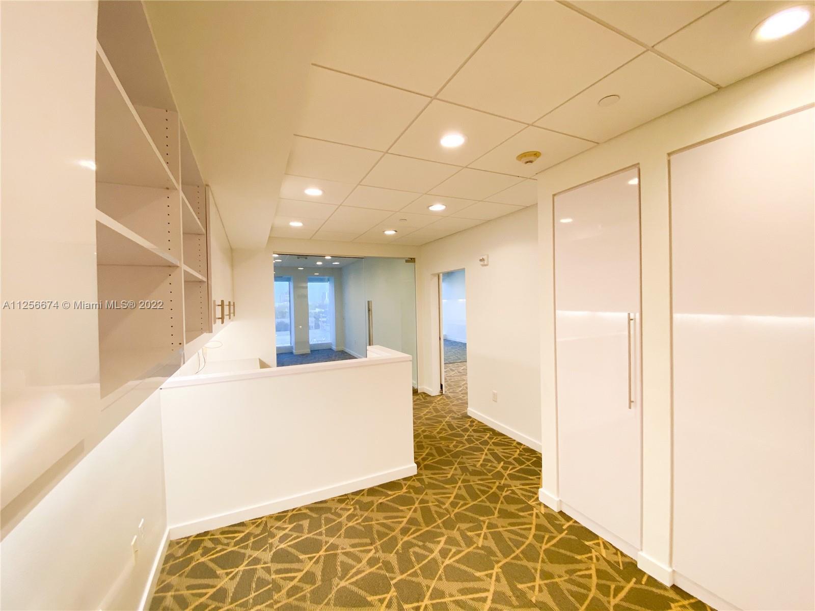Photo of 1680 Michigan Ave #916 in Miami Beach, FL