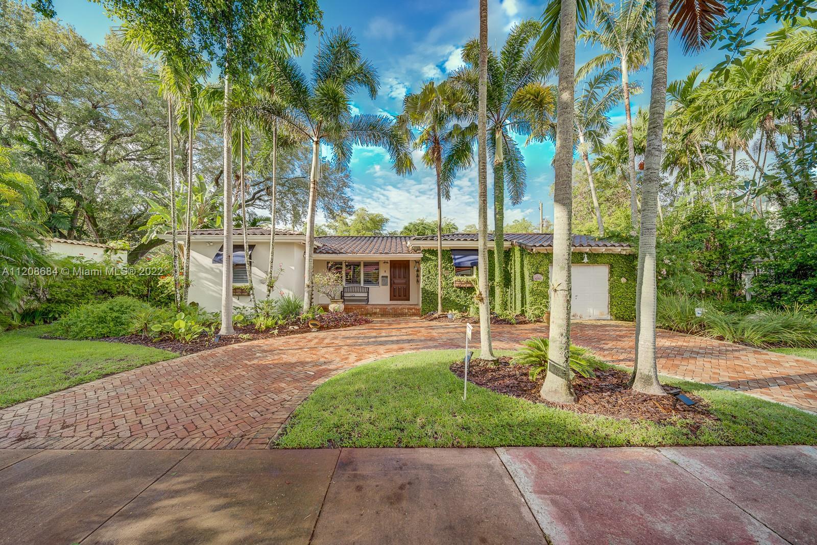 Photo of 1250 Medina Ave in Coral Gables, FL
