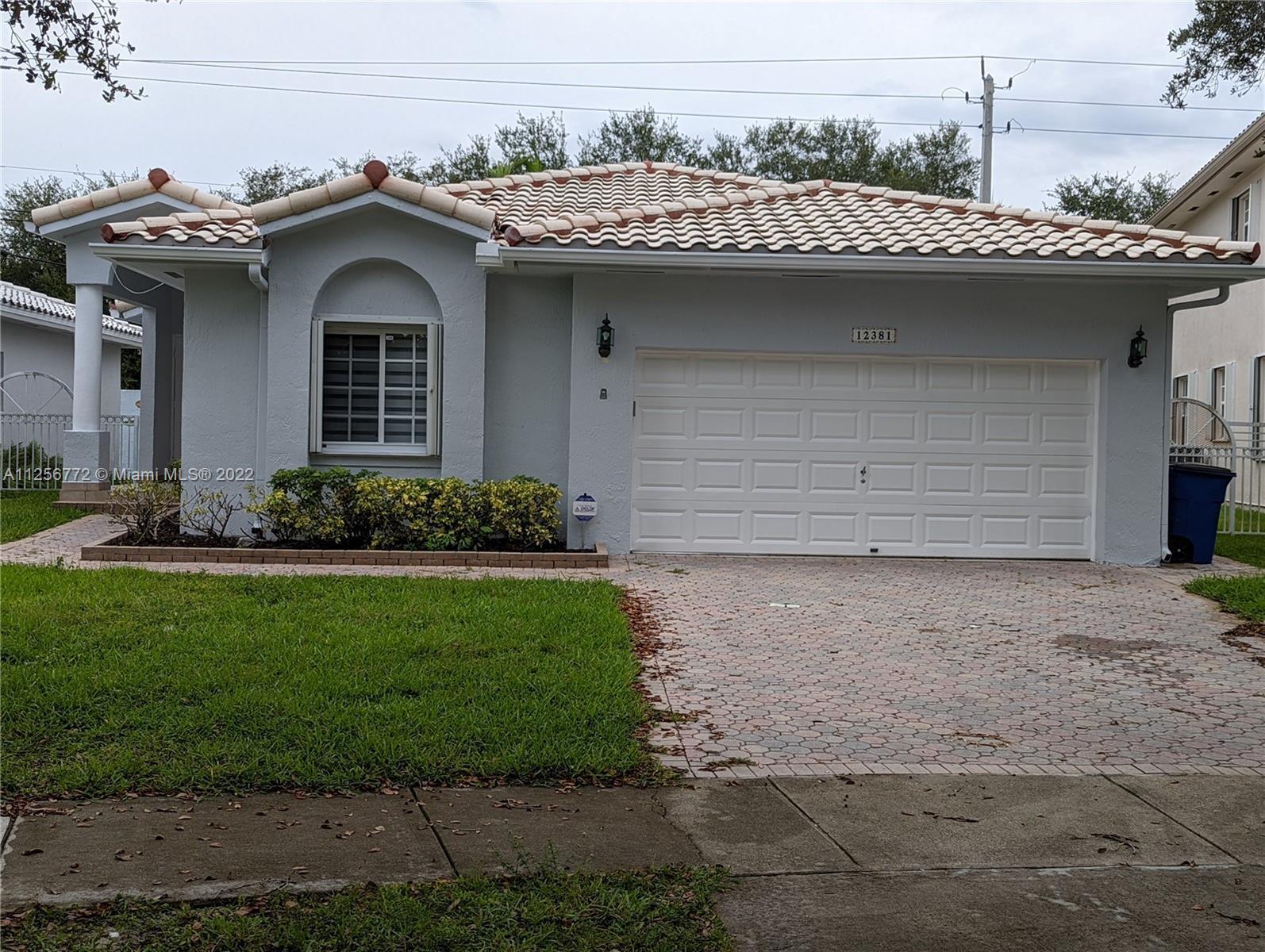 Photo of 12381 Natalies Cove Rd in Cooper City, FL