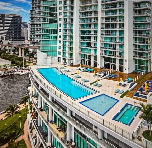 Photo of 92 SW 3rd St #3610 in Miami, FL