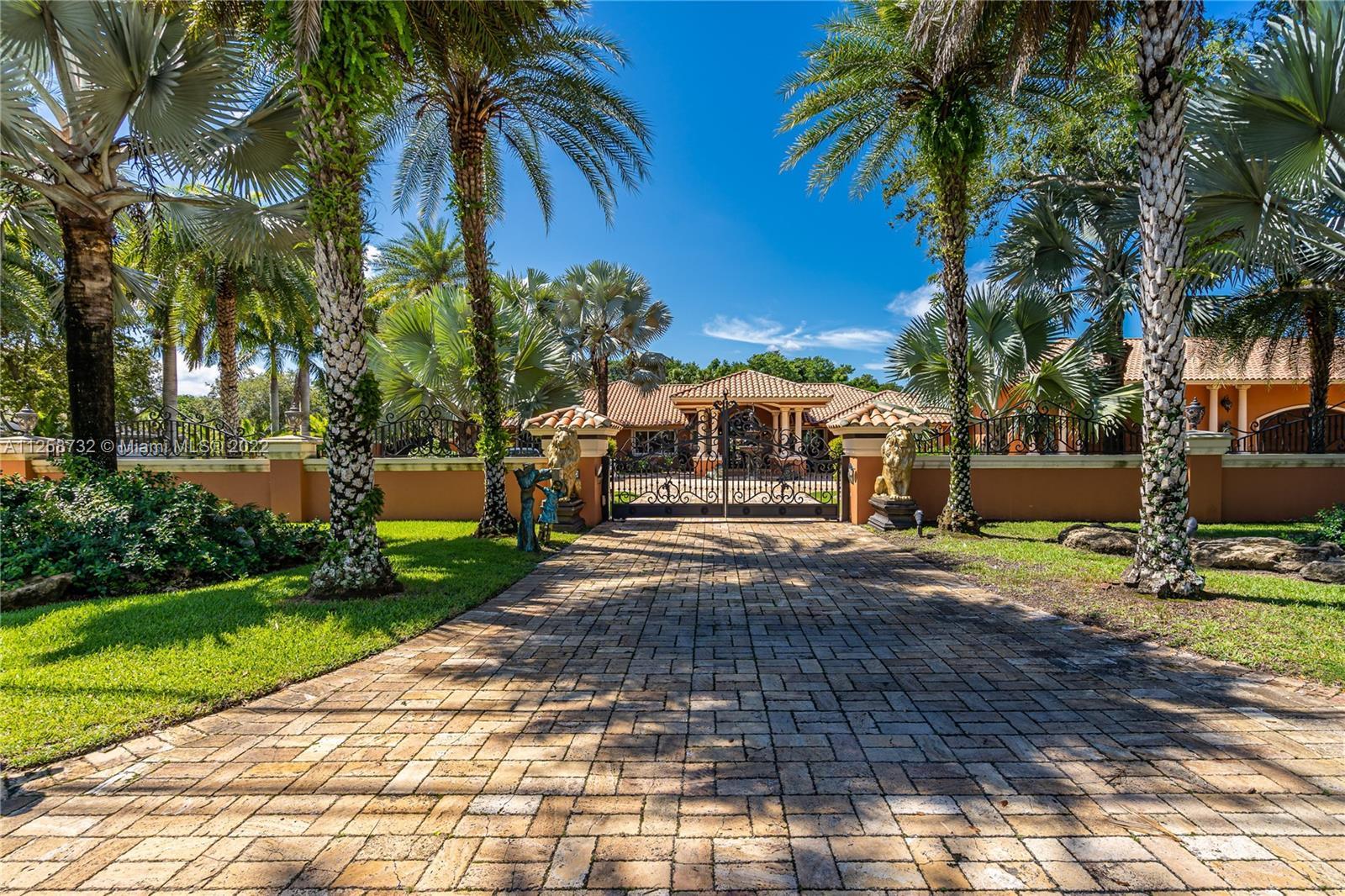 Photo of 15770 SW 216th St in Miami, FL