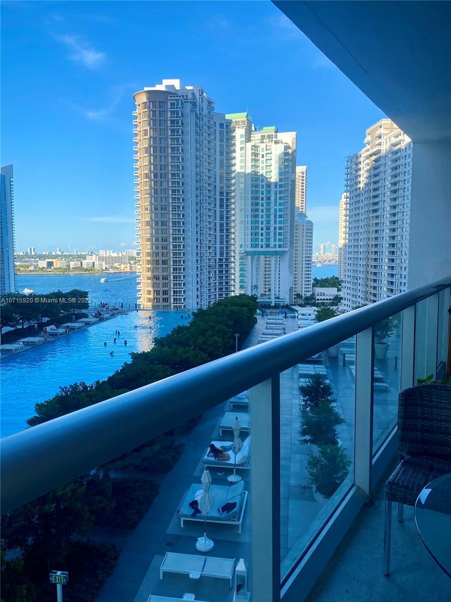 STUNNING WATERFRONT 2 BEDROOM 2 BATH UNIT IN THE HEART OF BRICKELL WITH BREATHTAKING AND PANORAMIC V