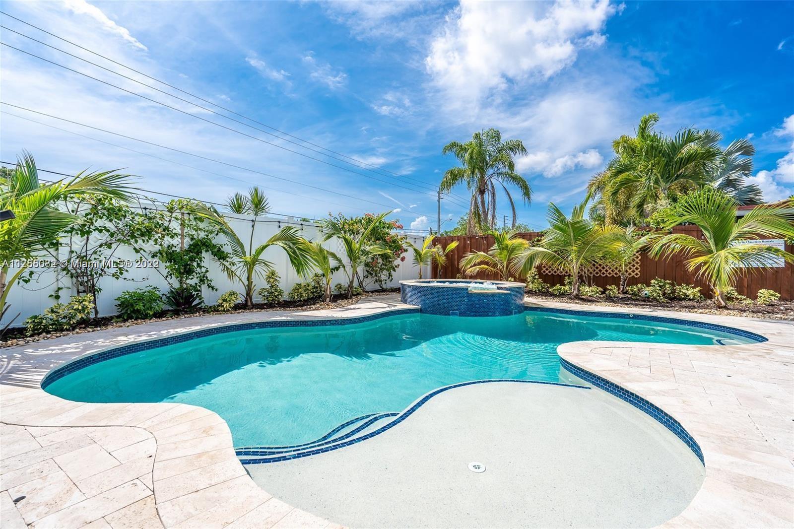 Photo of 1631 N Andrews Sq in Fort Lauderdale, FL