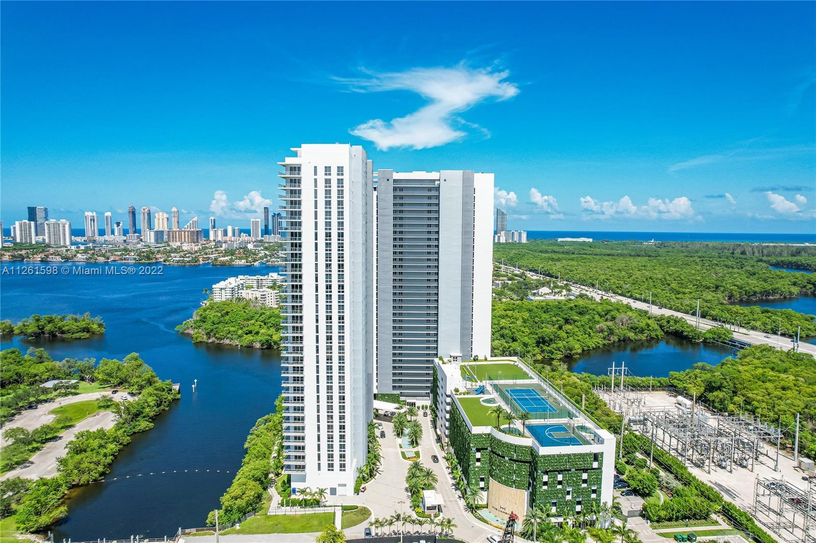 Photo of 16385 Biscayne Blvd #815 in North Miami Beach, FL
