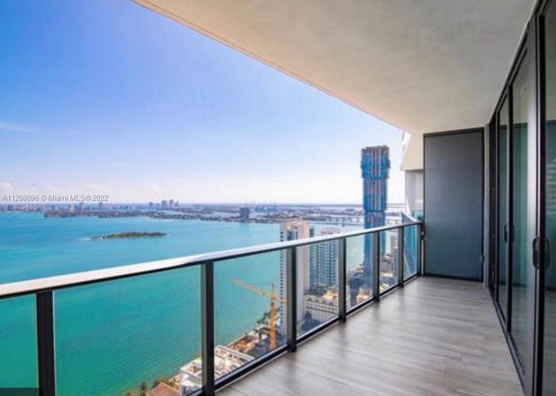 SPECTACULAR 2 BED 2 BATH UNIT. BEST LINE IN THE BUILDING WITH UNOBSTRUCTED BISCAYNE BAY VIEWS. READY
