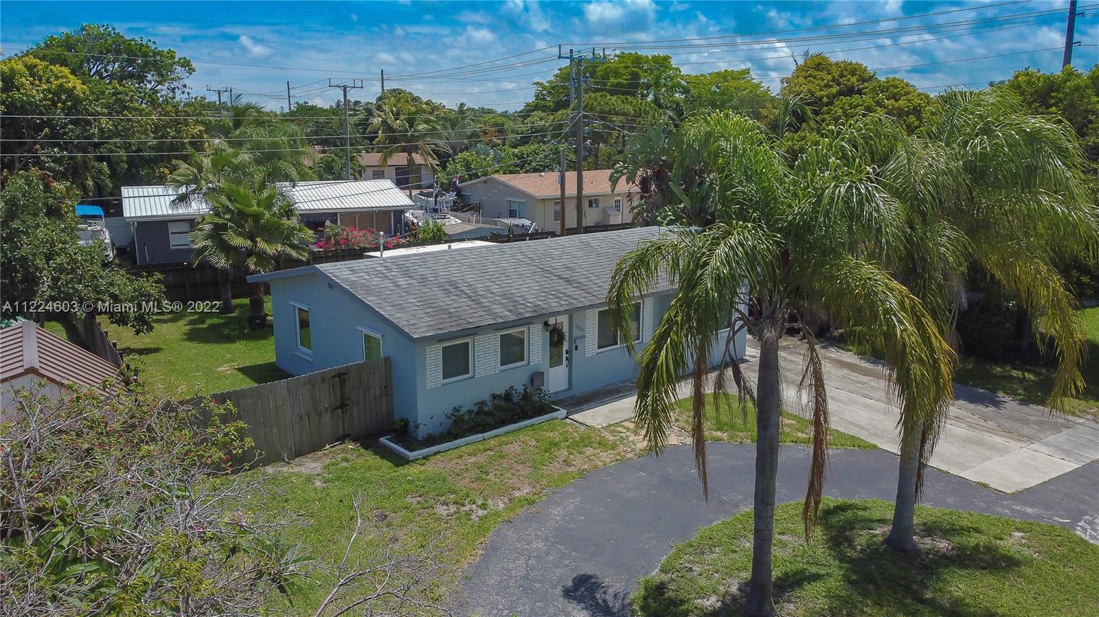 Exciting opportunity to own a beautiful beach cottage in the Cresthaven community of Pompano.  This 