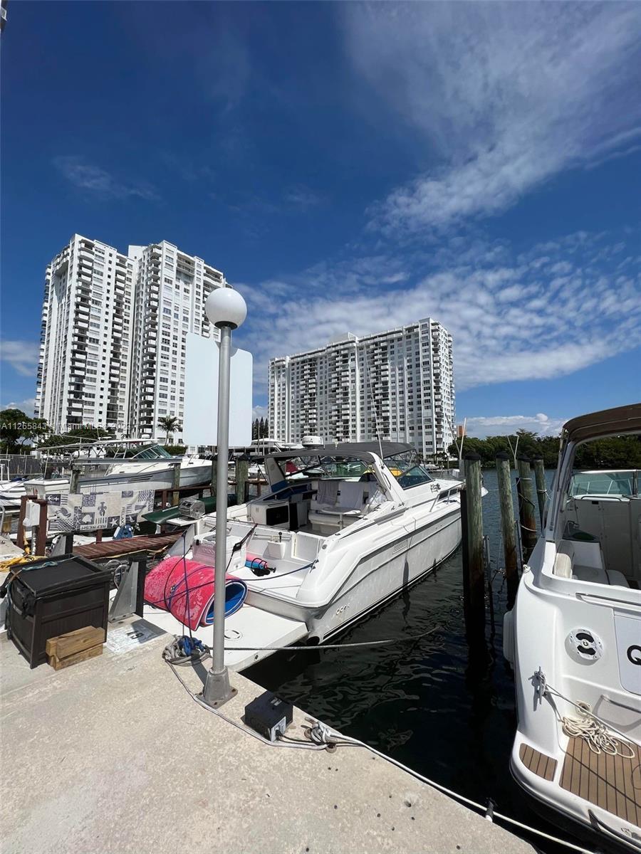 Photo of 18051 Biscayne Blvd in Aventura, FL