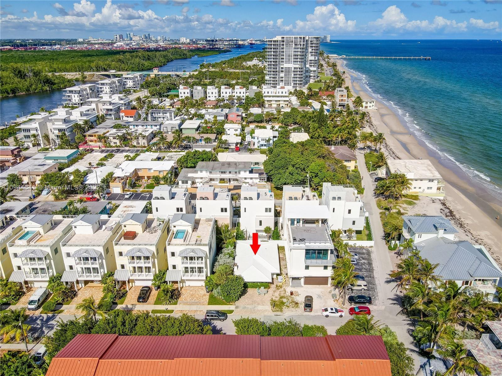 Photo of 309 Oak St in Hollywood, FL