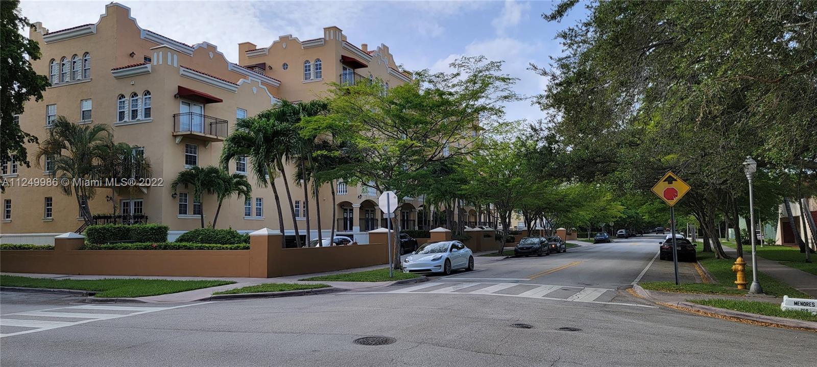 Photo of 1400 Salzedo St #103 in Coral Gables, FL