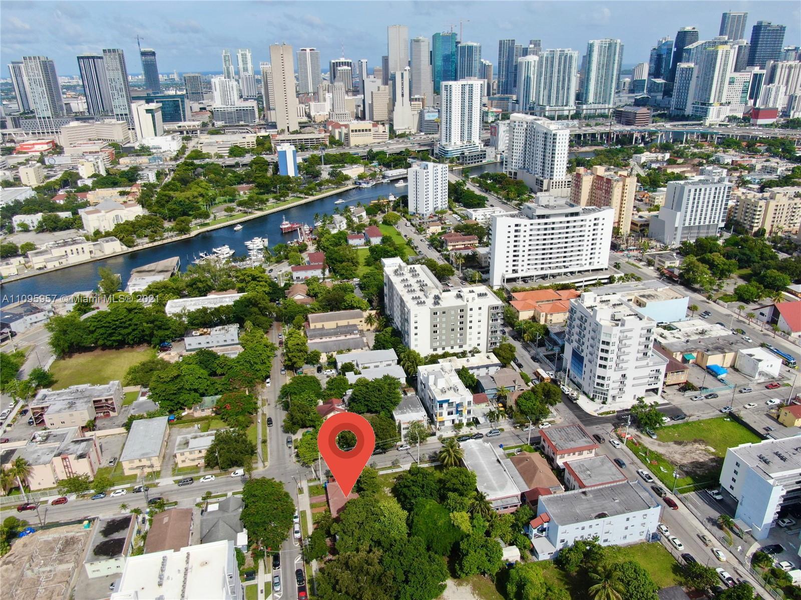 Photo of 700 NW 2 St in Miami, FL