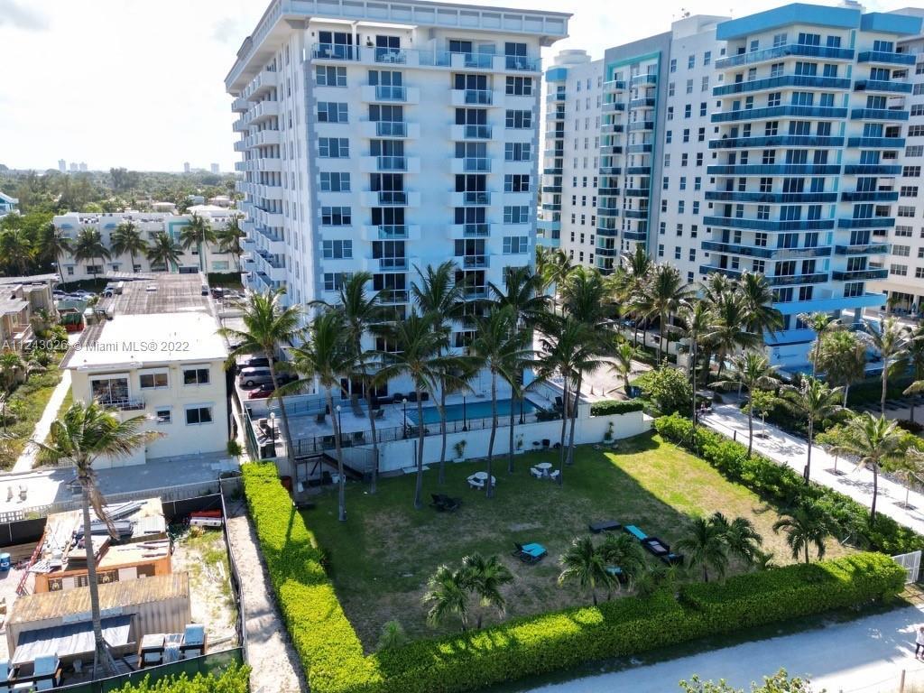 RARE OPPORTUNITY IN MIAMI BEACH: This bright, spacious, 1 bed and 1 bath condo will make for a perfe