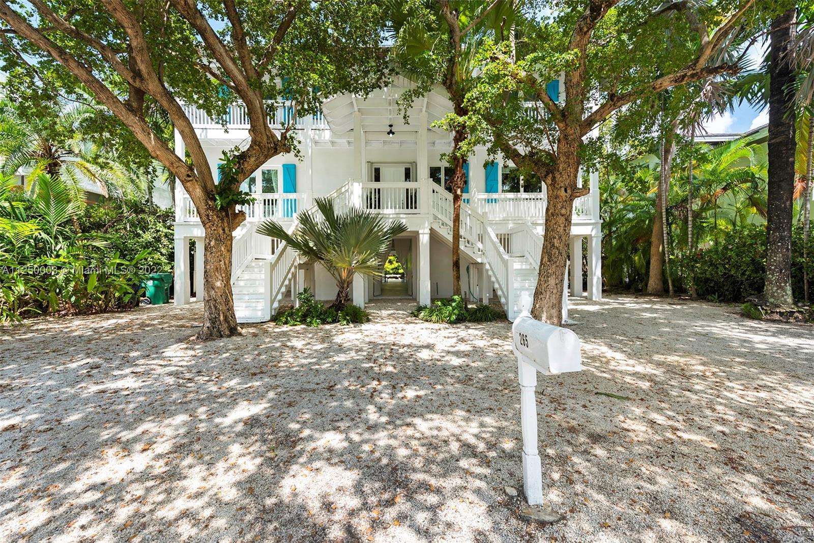 Photo of 265 Hampton Ln in Key Biscayne, FL