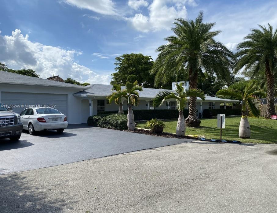 Photo of 3901 SW 73rd Ave in Davie, FL