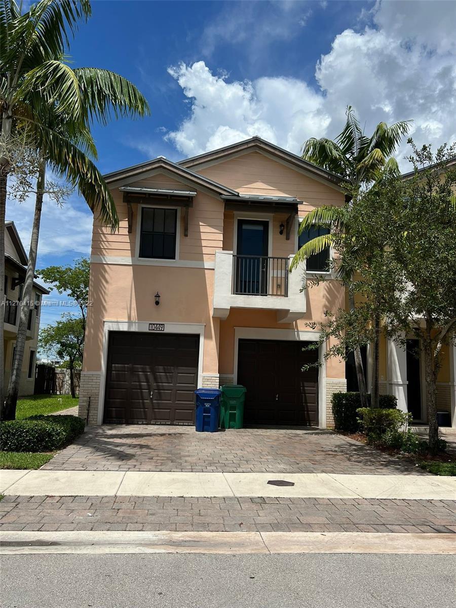 Photo of 10449 NW 61st Ln in Doral, FL