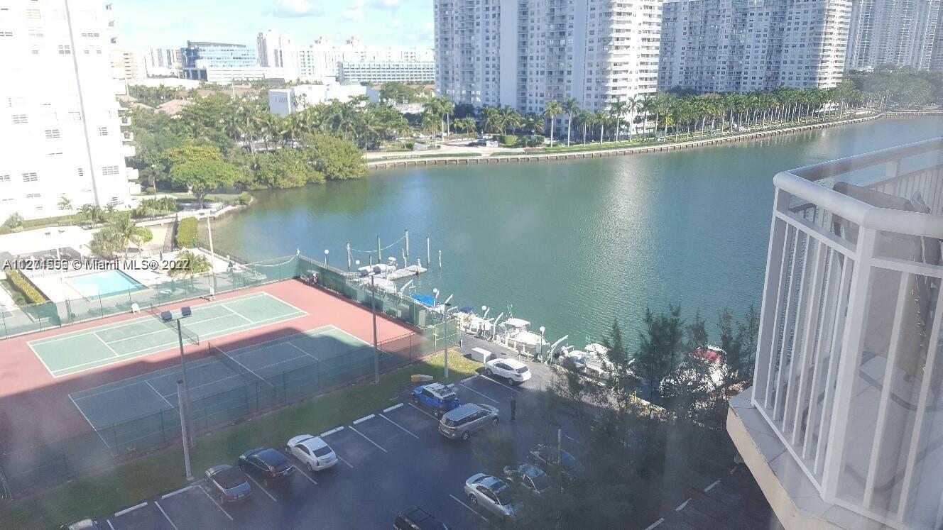 Come and live in this Immaculate , tastefully and recently renovated 2/2 unit in Aventura.  brand ne