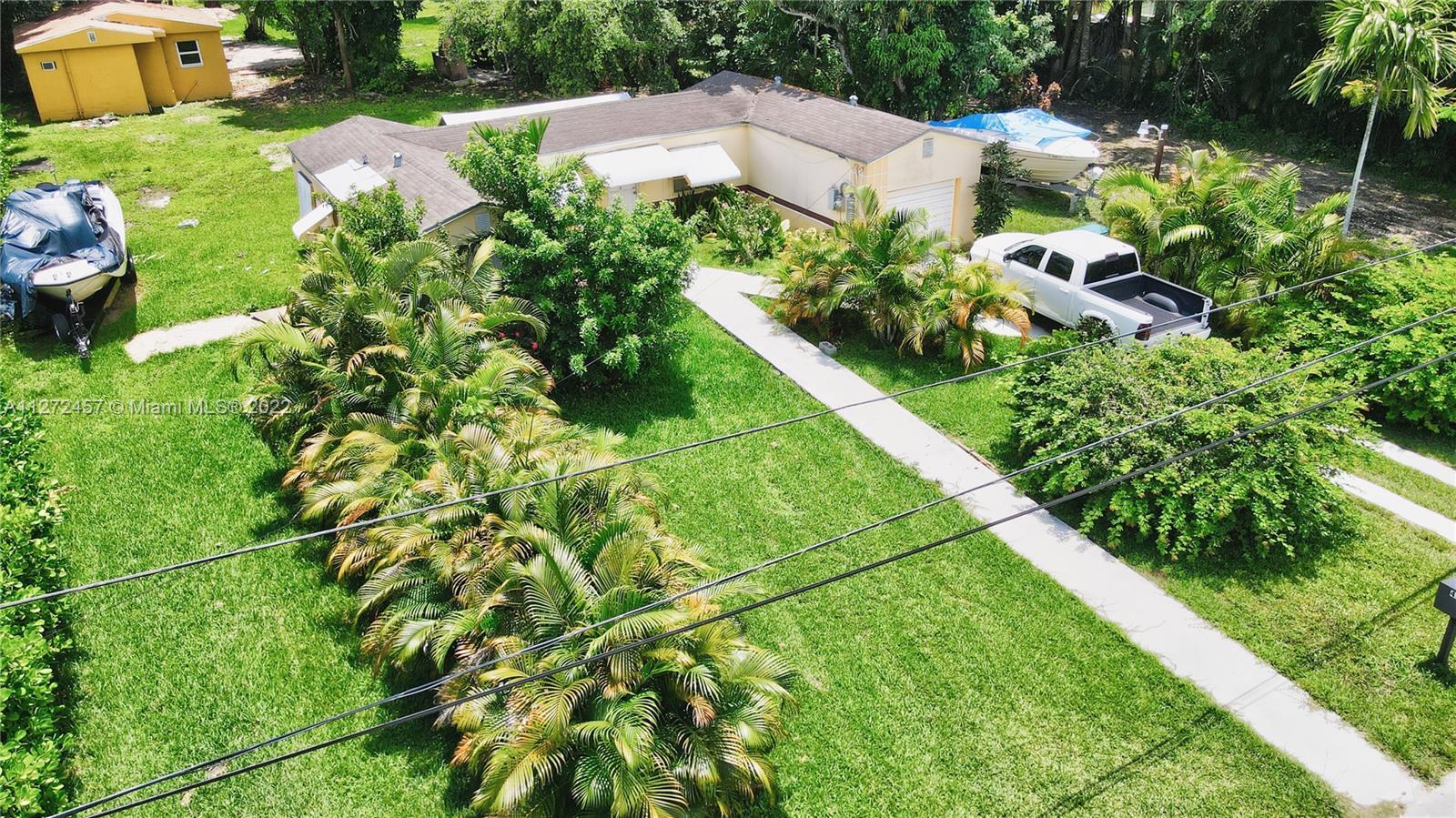 Photo of 454 NE 152nd St in Miami, FL