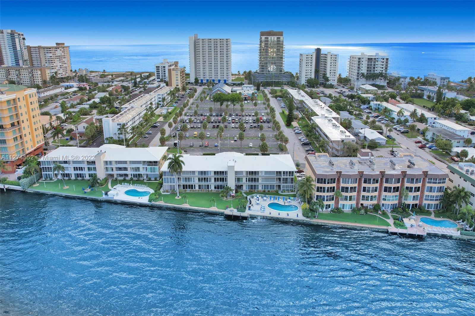 A MUST SEE UNIT!!  WATERFRONT!! INTRACOASTAL BOUTIQUE CO-OP, NO LAND OR REC LEASE! LOW HOA 409 A MON