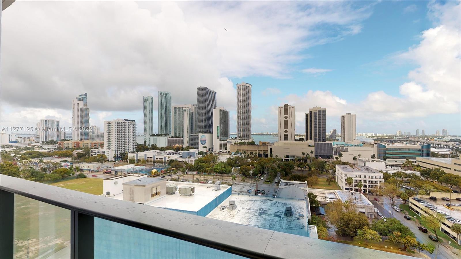 Breathtaking views from this spacious studio with Easterly exposure overlooking the Port of Miami an