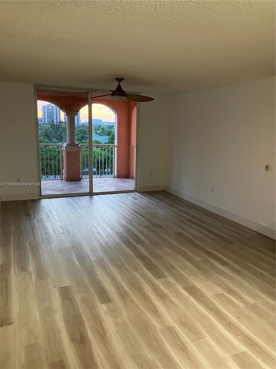 2BR/2BA condo in the desirable gated community. Short rentals and Airbnb allowed. Located across the