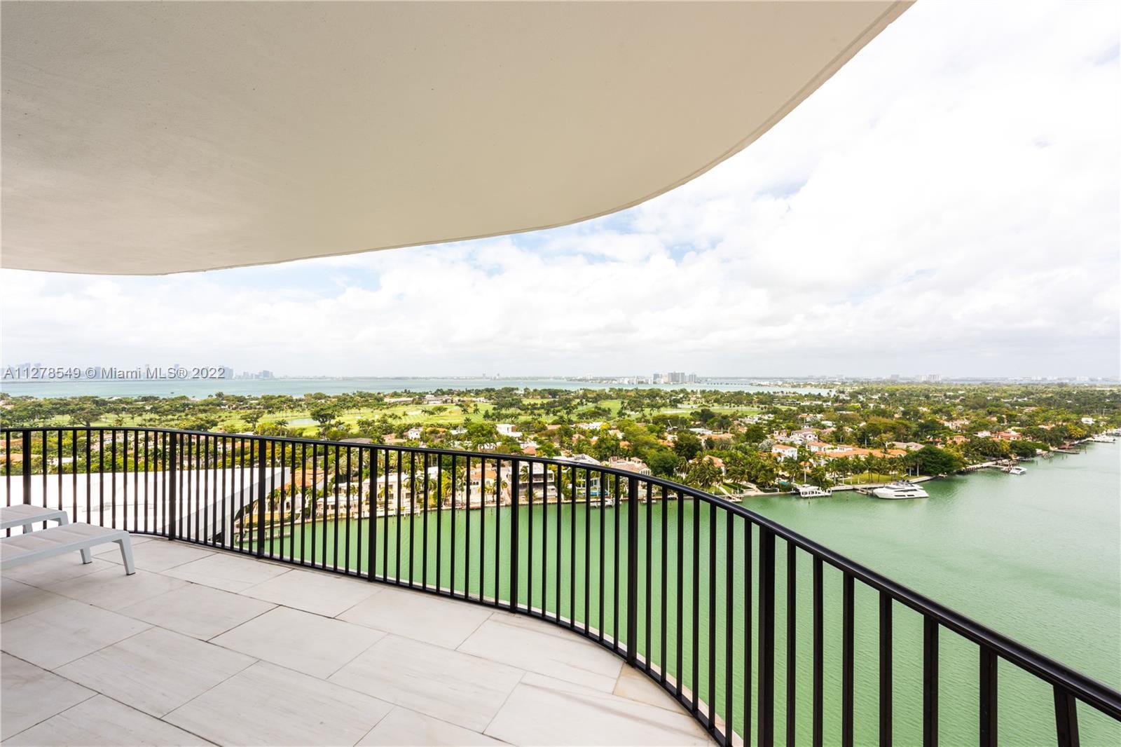 Spectacular D line, all new finishes renovated to a highest level.  Breathtaking views of Miami skyl