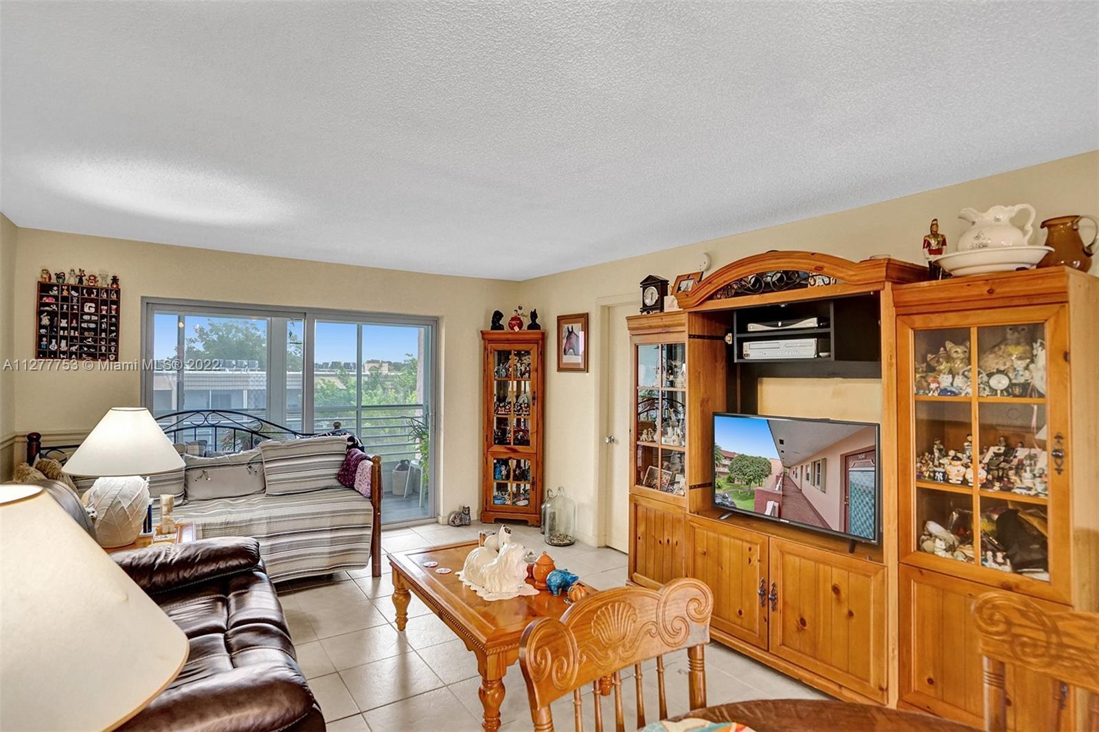 Photo of 9601 Sunrise Lakes Blvd #304 in Sunrise, FL