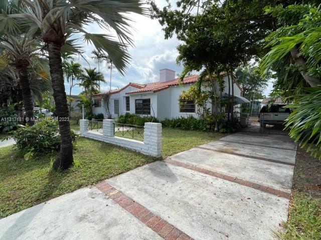 Great Opportunity to Purchase Charming house on 1½ lots 75ft x 112ft approx. 8400 sq ft
Ready to re